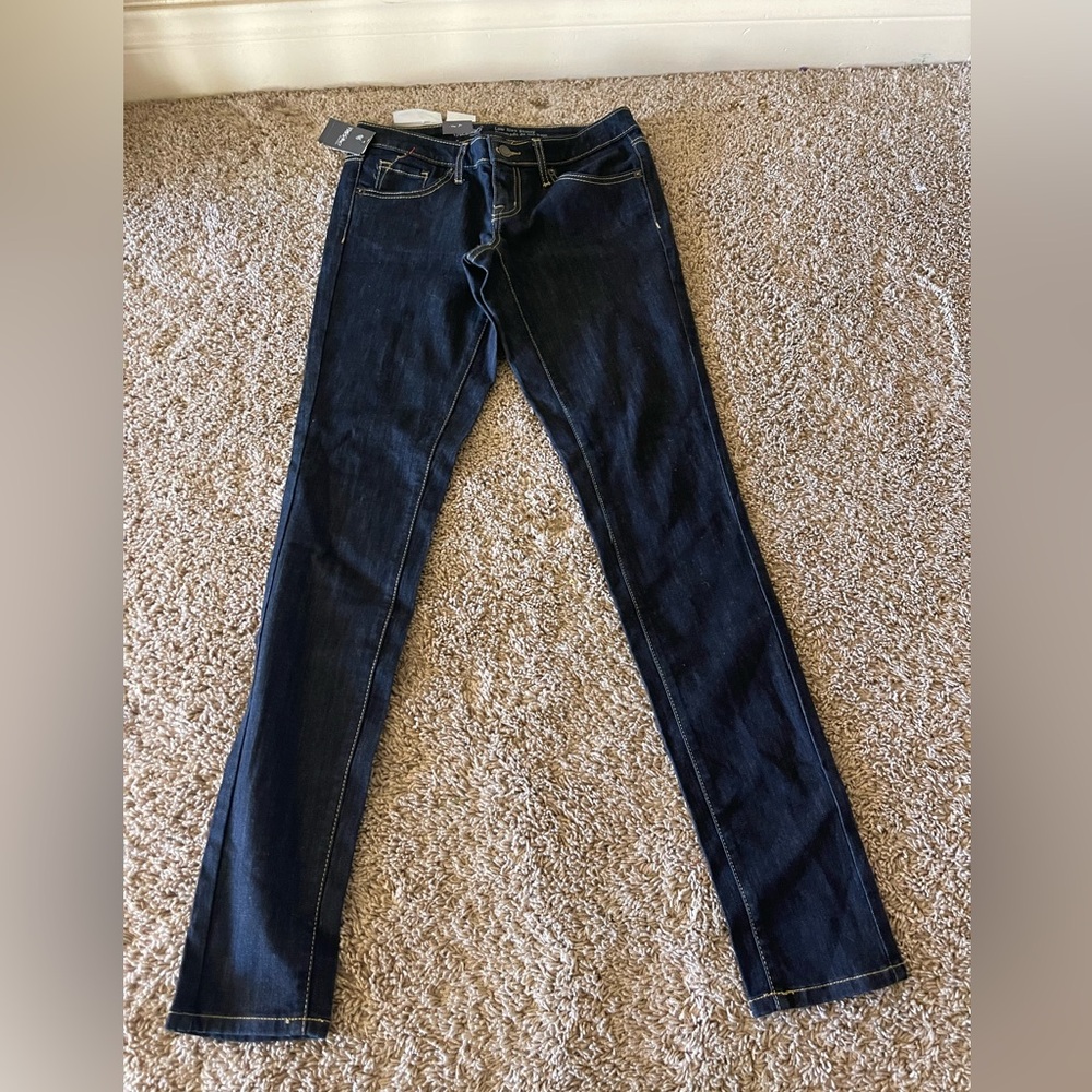 Brand new Pair of Mossimo jeans 🔔‼️